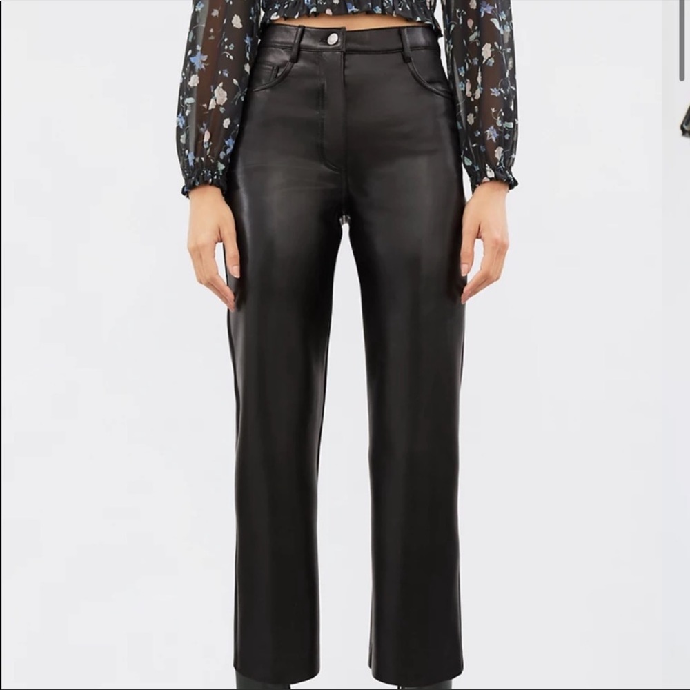 Black Cropped Melina pants aritzia